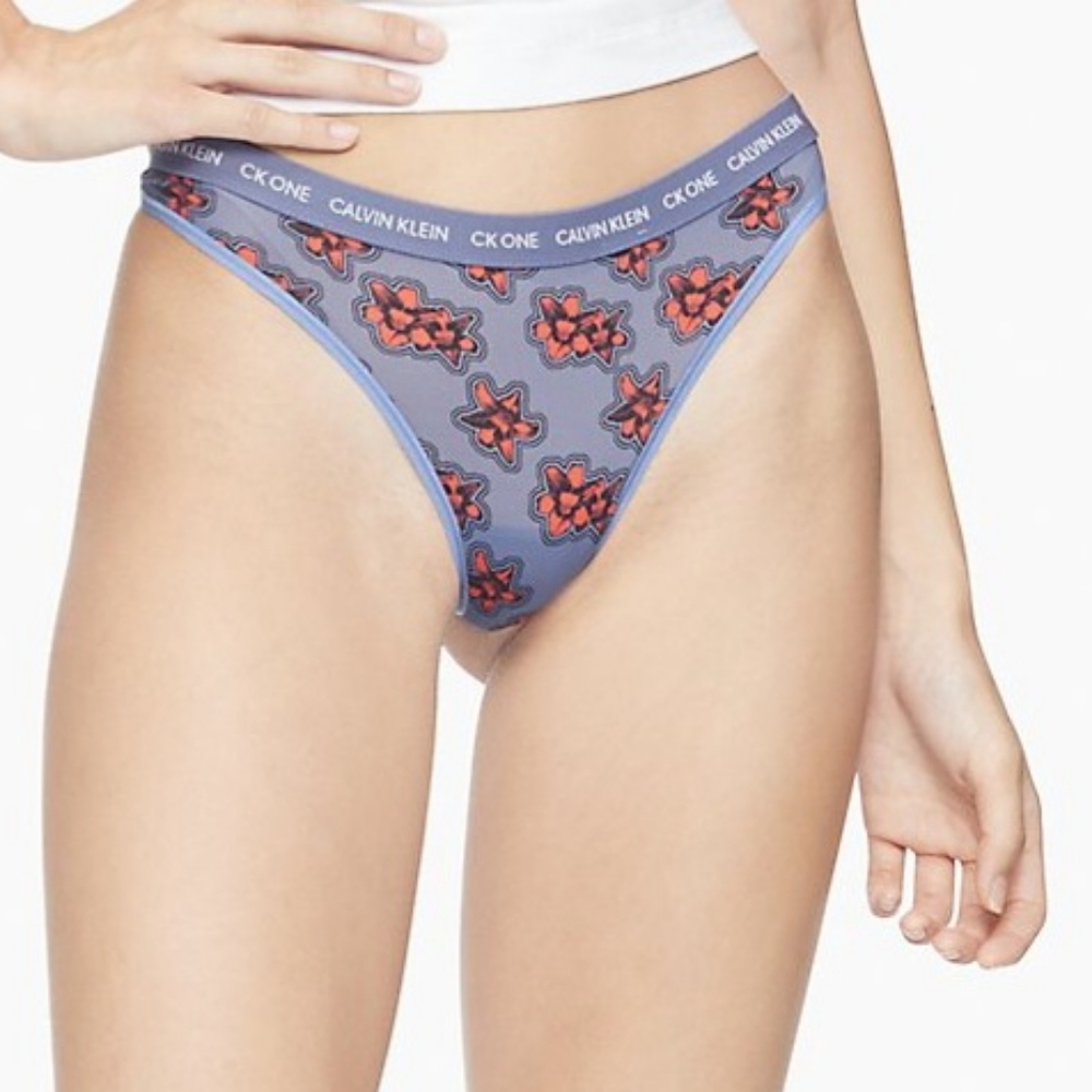 CALVIN KLEIN BRAND NEW SET OF TWO THONGS SIZE S - Picture 5 of 9